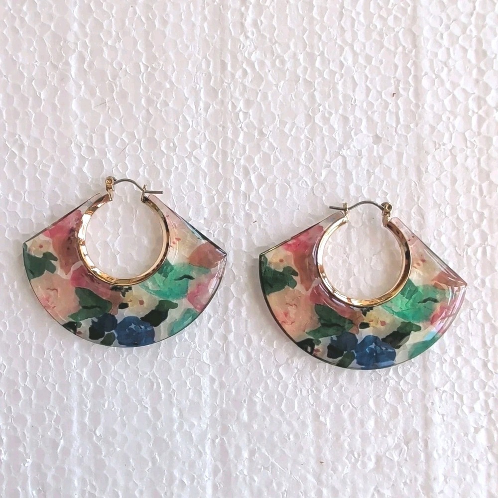 Parker Rose Acrylic Multicolor Floral Retro HOOP Earrings 1.5 x 2" Gold Tone - Picture 2 of 5